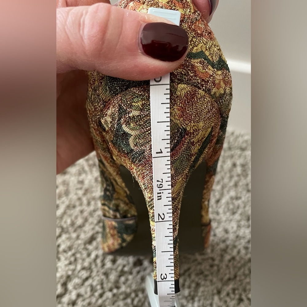 Brocade-Style Peep-Toe Heels - Picture 7 of 8